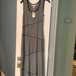 Black/white strip maxi